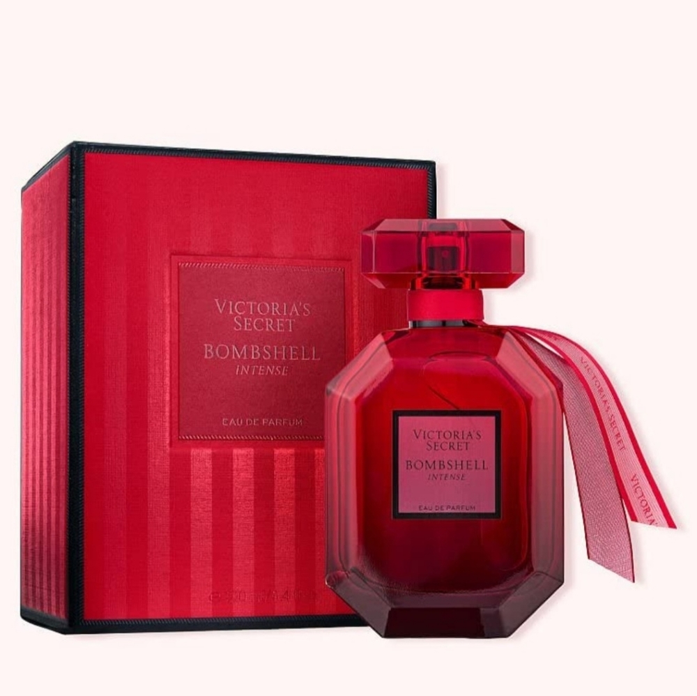 VS Bombshell Intense Eau De Parfum Spray. 50ml/1.7oz